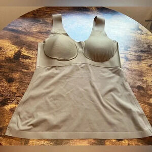 knix by knixwear | LuxeLift Evolution tank. Size: M.